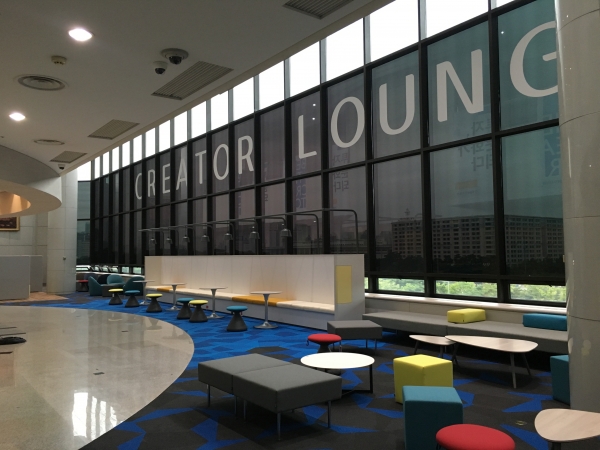 NH투자증권(대표이사 정영채)은 직원들의 창의적인 업무 환경 조성을 위해 본사 4층 아트홀에 ‘Creator Lounge’를 조성했다. ⓒNH투자증권