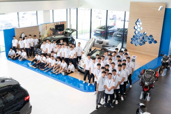 BMW 코리아는 지난 28일 57명의 교육생들을 대상으로 한 아우스빌둥 3기 발대식을 개최했다. ⓒ BMW 코리아