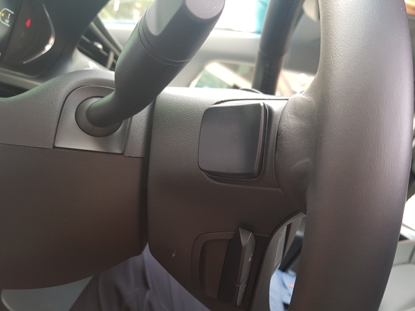 볼트 EV는 스티어링 휠 후면에 나있는 패들 버튼으로도 회생 제동 시스템을 작동시킬 수 있다. ⓒ 시사오늘 장대한 기자