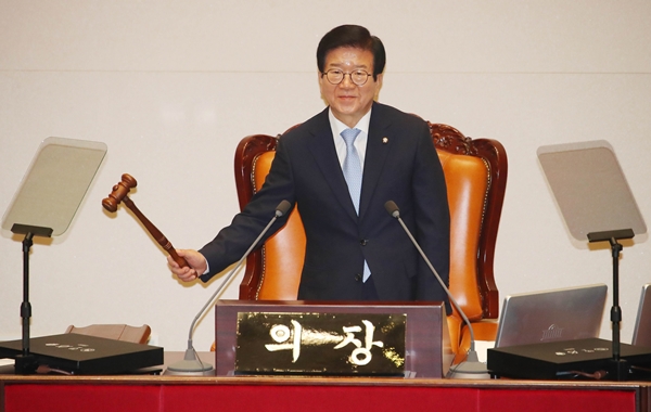 박병석 국회의장이 내년 예산은 코로나19 위기 극복 문제와 연결된 만큼 각별한 의미가 있다고 말했다.ⓒ뉴시스