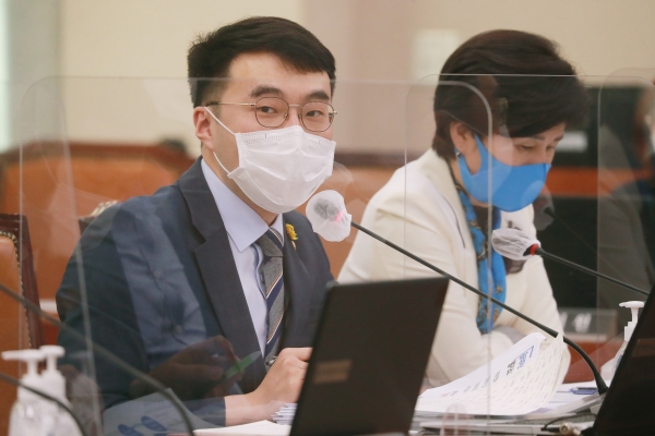 더불어민주당 김남국 의원이 24일 금태섭 전 의원의 출마설에 대해 입장을 밝혔다.ⓒ뉴시스