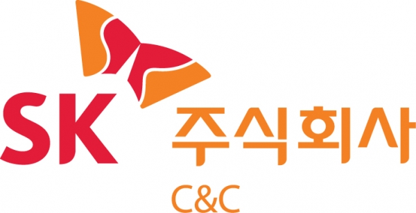 SK㈜는 9일 서울 용산구에서 열린 ‘2020년 지속가능경영유공 정부포상’ 시상식에서 ‘종합 ESG 부문 대통령 표창’을 수상했다고 밝혔다.ⓒ뉴시스(SK C&C 신규 CI)