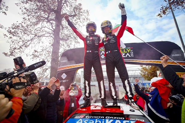 토요타에게 모터스포츠 대회 참가는 엔터테인먼트 그 이상의 의미를 지닌다. 토요타 가주 레이싱팀은 지난해 WRC 대회에서 통합 우승을 차지했다.