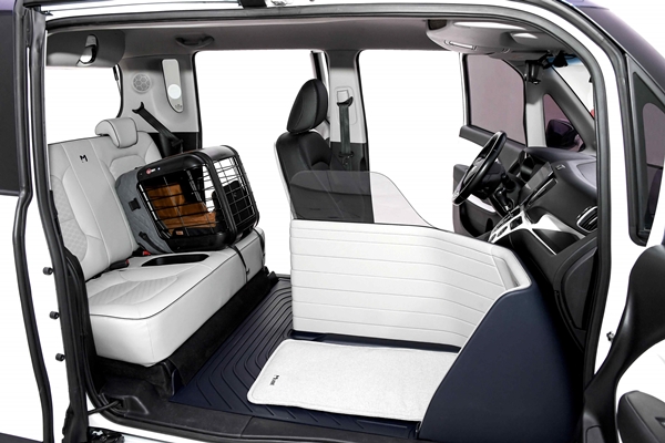 M.VIBE 사업을 위해 개조한 기아 레이 EV 차량의 실내 모습. ⓒ 현대자동차그룹