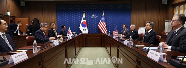 박진 외교부 장관과 토니 블링컨 미국 국무장관이 9일 오후 서울 종로구 외교부에서 열린 한미 외교장관회담에 참석하고 있다.