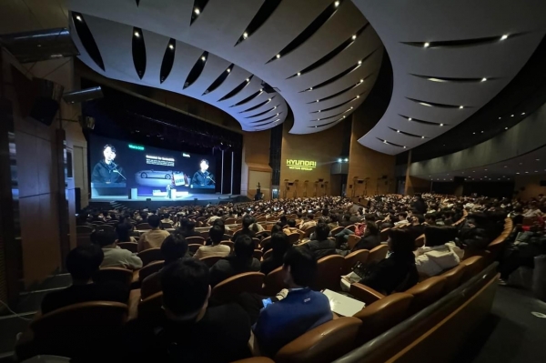 현대차그룹은 13일(월) 서울 삼성동 코엑스 오디토리움에서 개최한 HMG 개발자 컨퍼런스 발표 현장