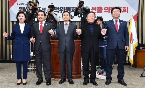 자유한국당 신임 원내대표·정책위의장으로 심재철·김재원 의원이 선출됐다. ⓒ뉴시스