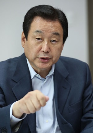 김무성 전 대표는 이념을 악용하는 정치 모리배들이 너무 많다고 했다. 우파 재집권을 위해 통합 운동을 벌이는 것이라고 했다.©시사오늘 권희정 기자