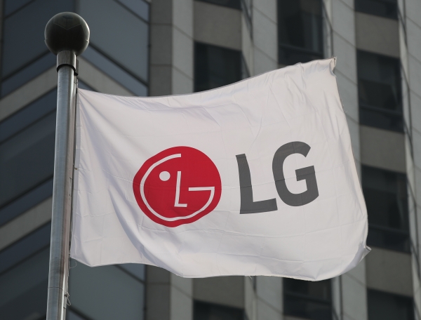 최근 LG전자 최초의 사무직 노동조합이 결성된 데 이어, SK하이닉스 노조 사무직 지회는 사측을 상대로 인사평가제도 소송을 진행한다고 밝혔다. ⓒ뉴시스