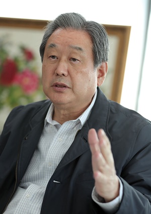 김무성 전 새누리당 대표는 8월 15일 이명박·박근혜 두 전직 대통령의 사면이 이뤄질 거로 내다봤다.ⓒ시사오늘 권희정 기자