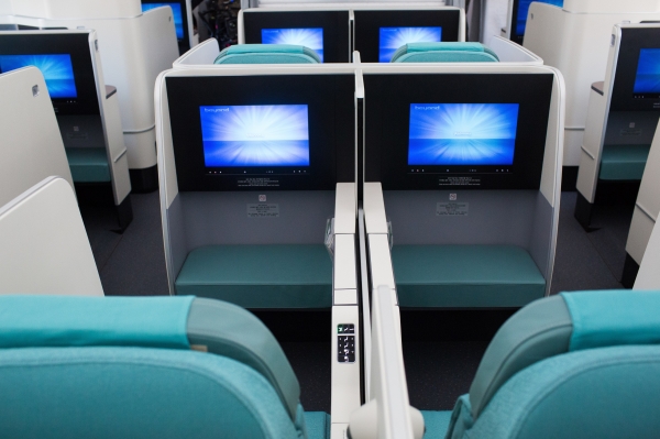대한항공이 자사 항공기 주문형오디오비디오(AVOD)를 통해 서울 관광 영상을 소개한 공로를 인정받아 ‘2021년 서울시 민관협력 우수기관 표창’을 수상했다고 18일 밝혔다.ⓒ대한항공