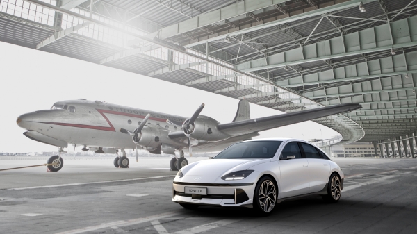 현대자동차는 29일 전기차 전용 브랜드 아이오닉의 두 번째 모델인 아이오닉 6의 디자인을 공개했다. ⓒ 현대자동차